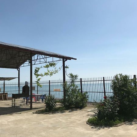 DavEl Hotell Gagra Exteriör bild