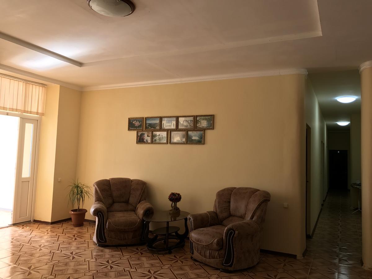 DavEl Hotell Gagra Exteriör bild