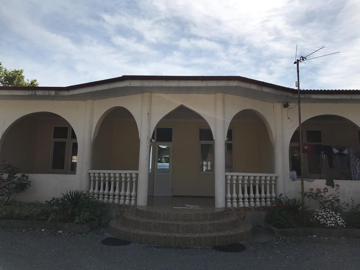 DavEl Hotell Gagra Exteriör bild