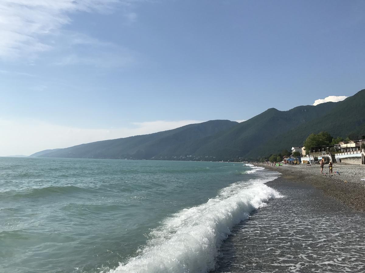 DavEl Hotell Gagra Exteriör bild