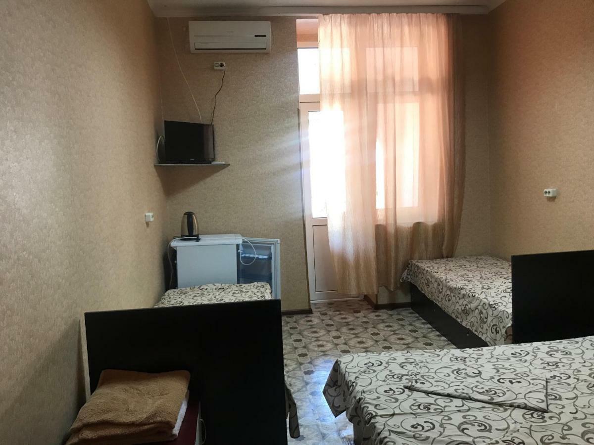 DavEl Hotell Gagra Exteriör bild
