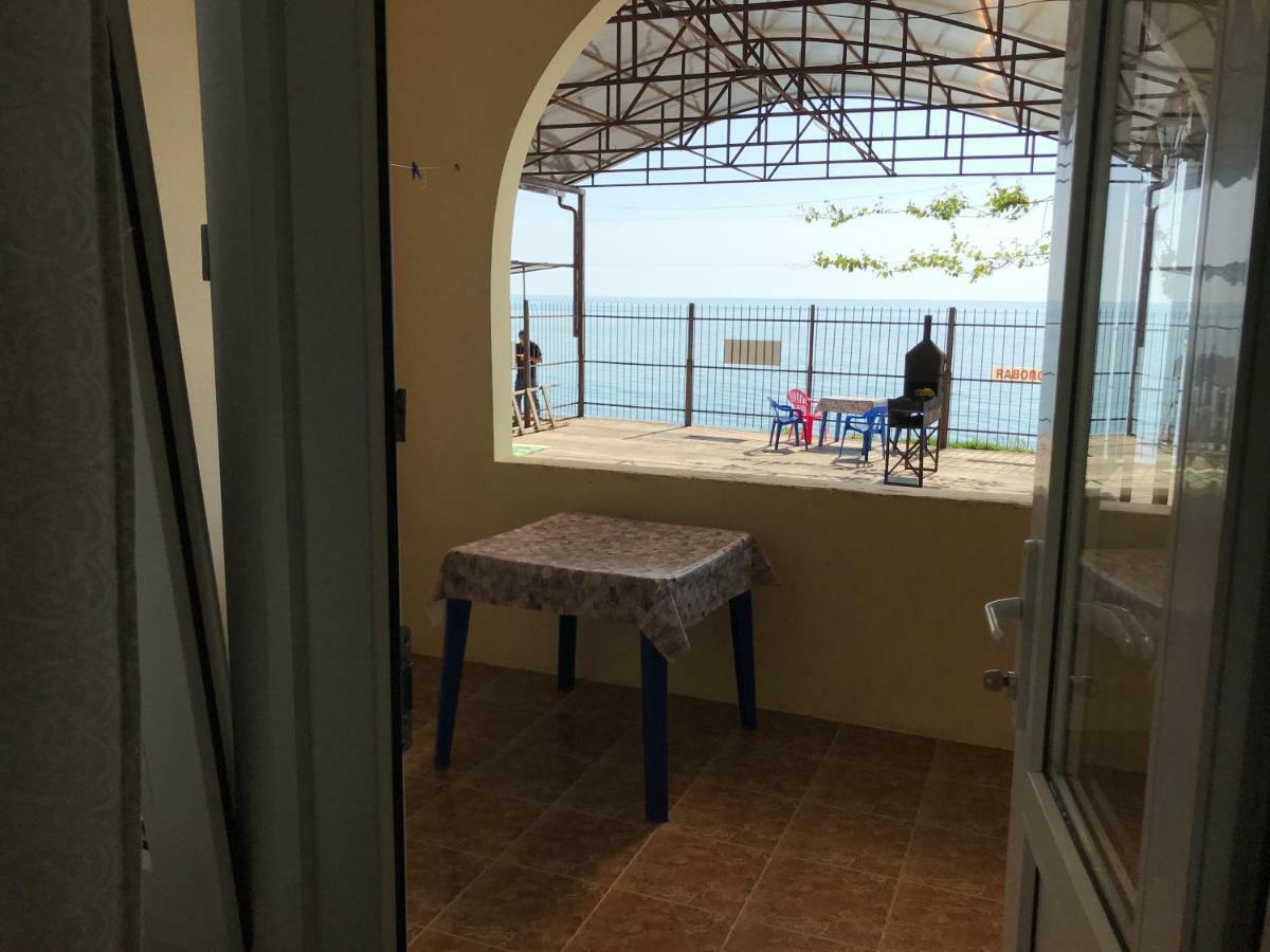 DavEl Hotell Gagra Exteriör bild