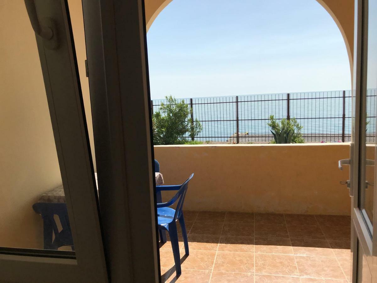 DavEl Hotell Gagra Exteriör bild