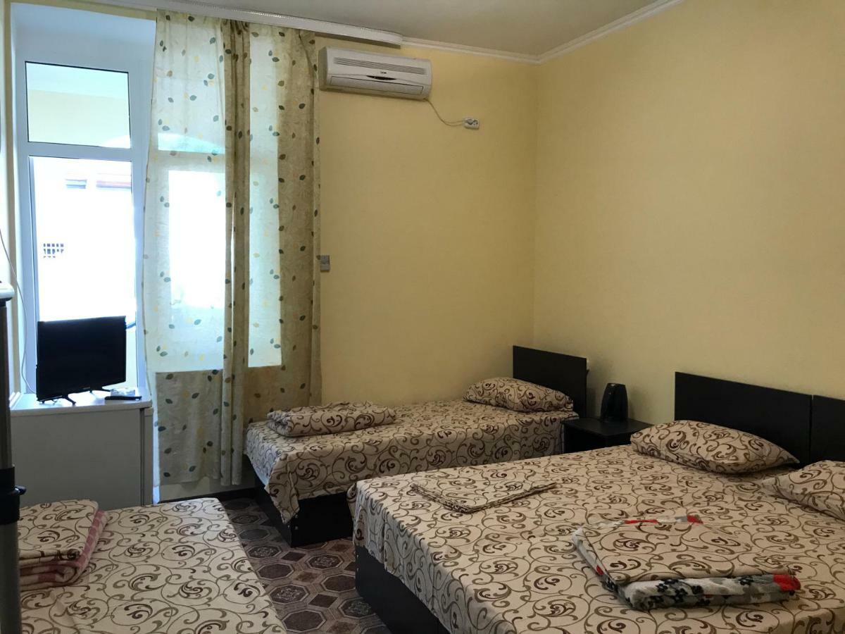 DavEl Hotell Gagra Exteriör bild