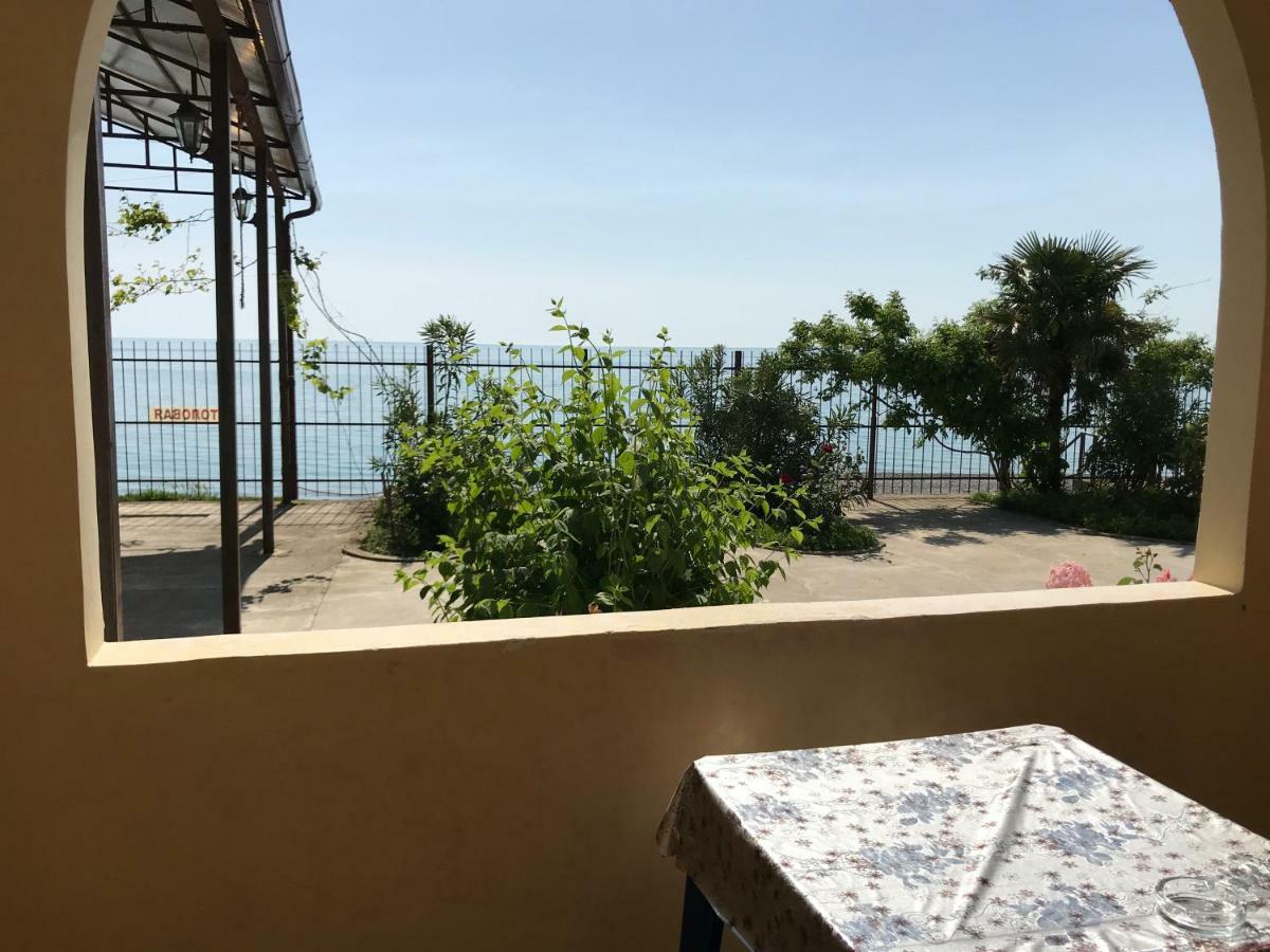 DavEl Hotell Gagra Exteriör bild