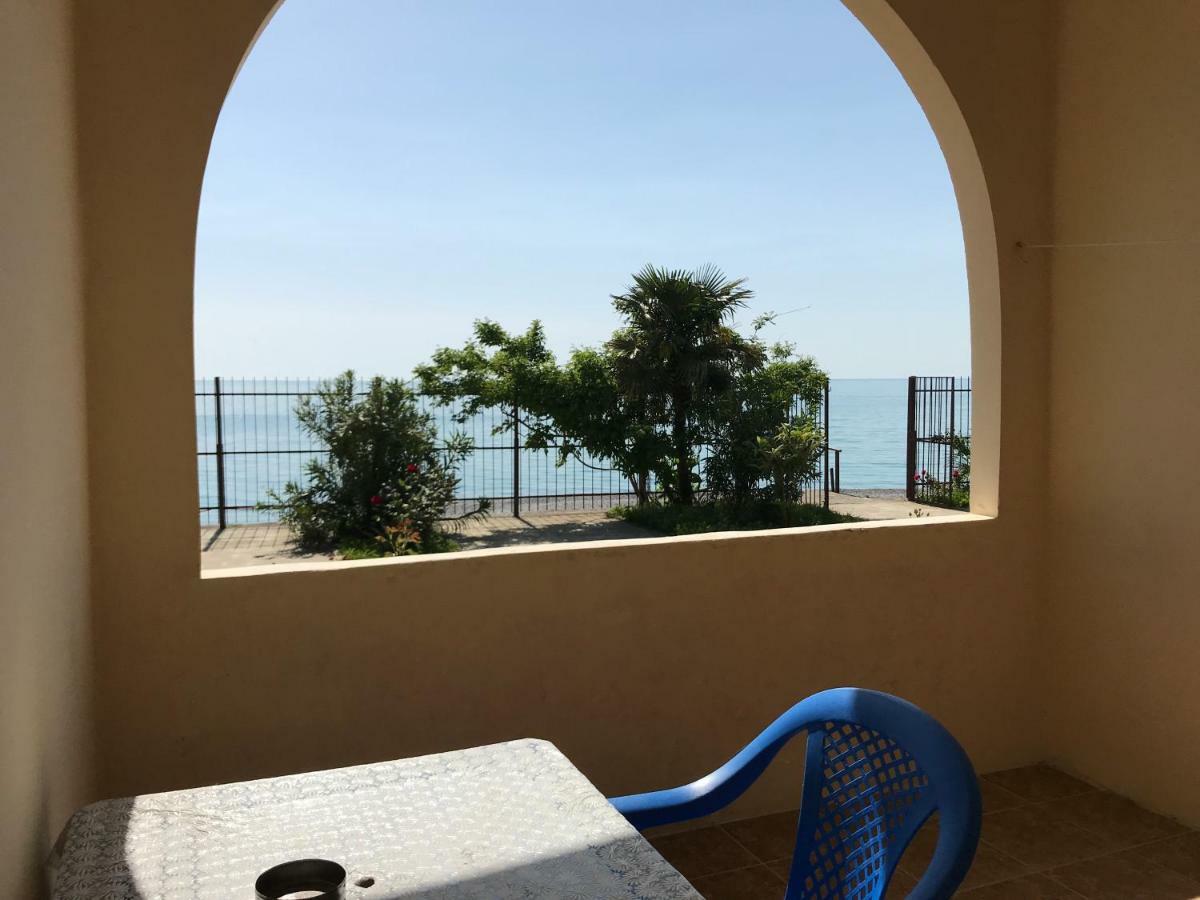 DavEl Hotell Gagra Exteriör bild