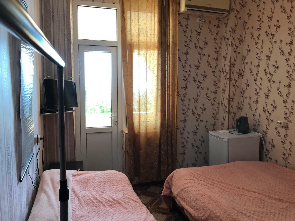 DavEl Hotell Gagra Exteriör bild